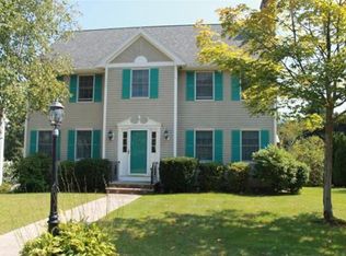 5 Fairway Dr, Woburn, MA 01801