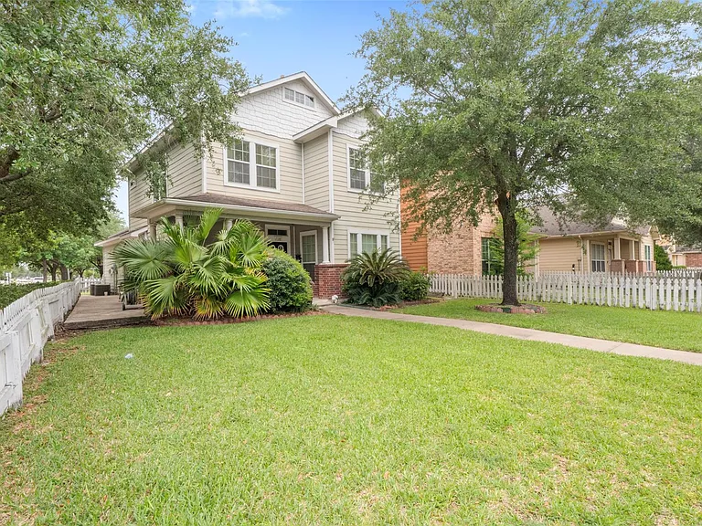 7138 Sun Village Dr — Photo 26