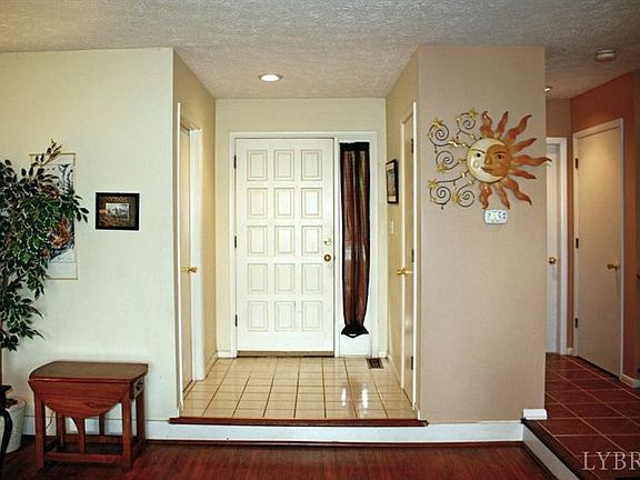 5th image of 313 Bayberry Cove Dr