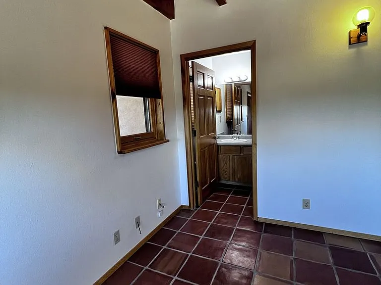 5 Oriente Ct — Photo 43