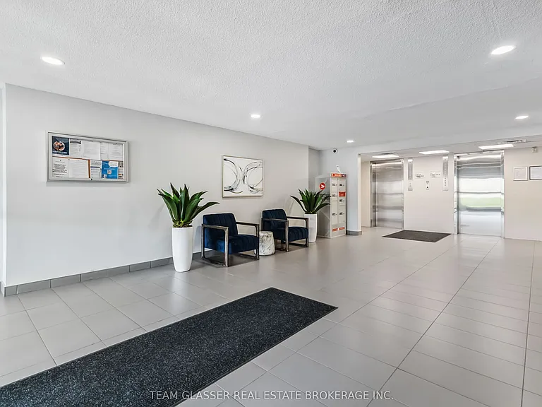 1570 Adelaide St N #224 — Photo 5