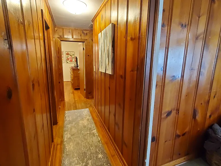 909 Louisville Rd — Photo 10