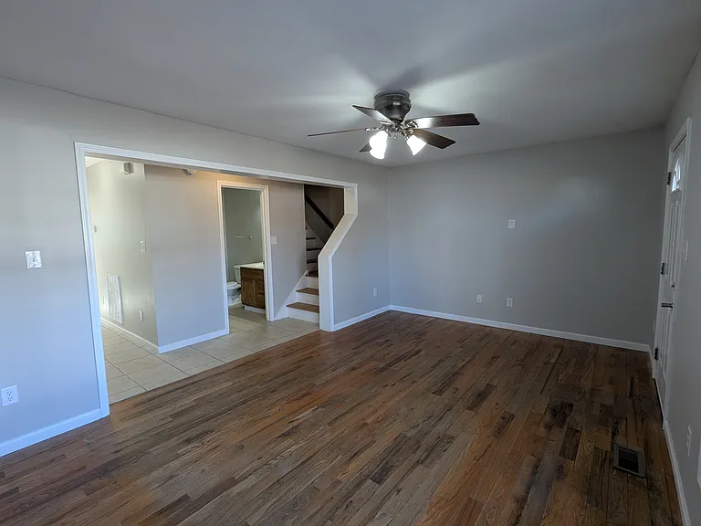 37 Walnut Ave NW #A — Photo 5