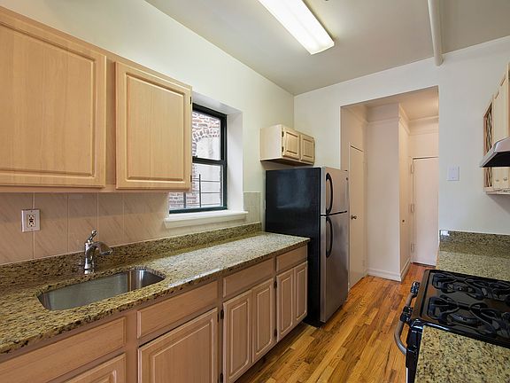 5th image of 2212 Frederick Douglass Blvd APT 5