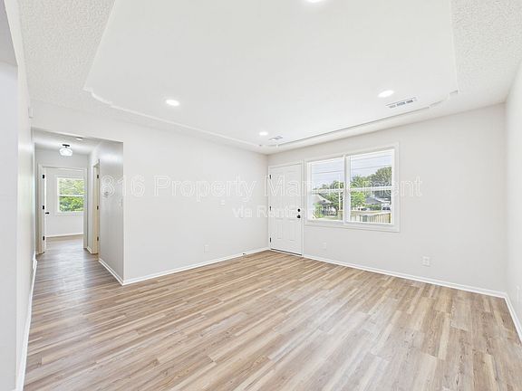 4th image of 3104 Orville Ave #A