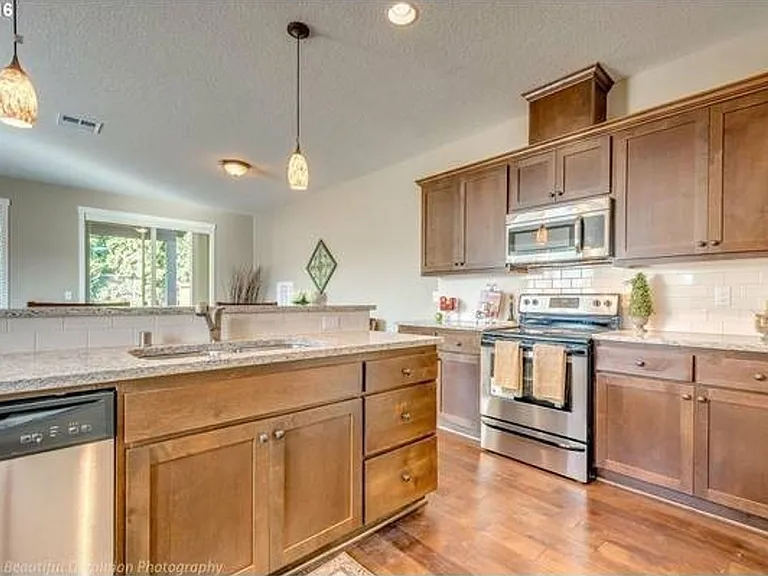 2613 NE 131st Ct — Photo 7