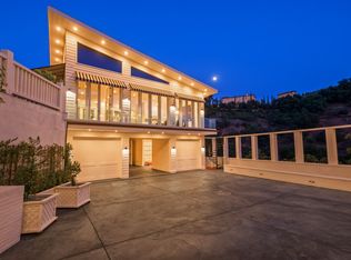 10535 Vestone Way, Los Angeles, CA 90077