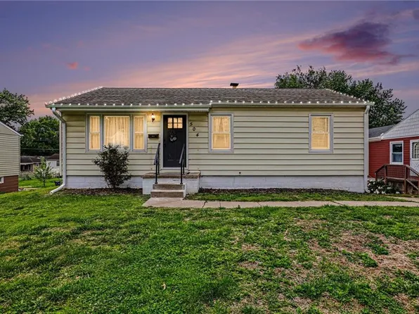 504 E Meadow Ln, Saint Joseph, MO 64501