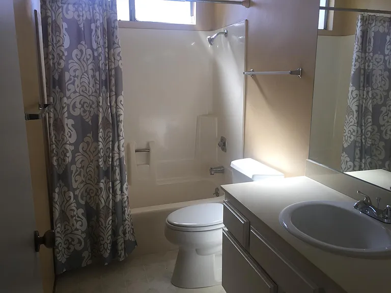 1462 Bridgeview Dr — Photo 17