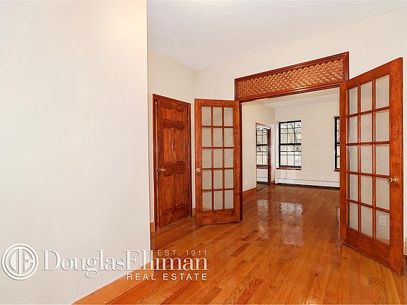 3rd image of 2272 2nd Ave APT 2A