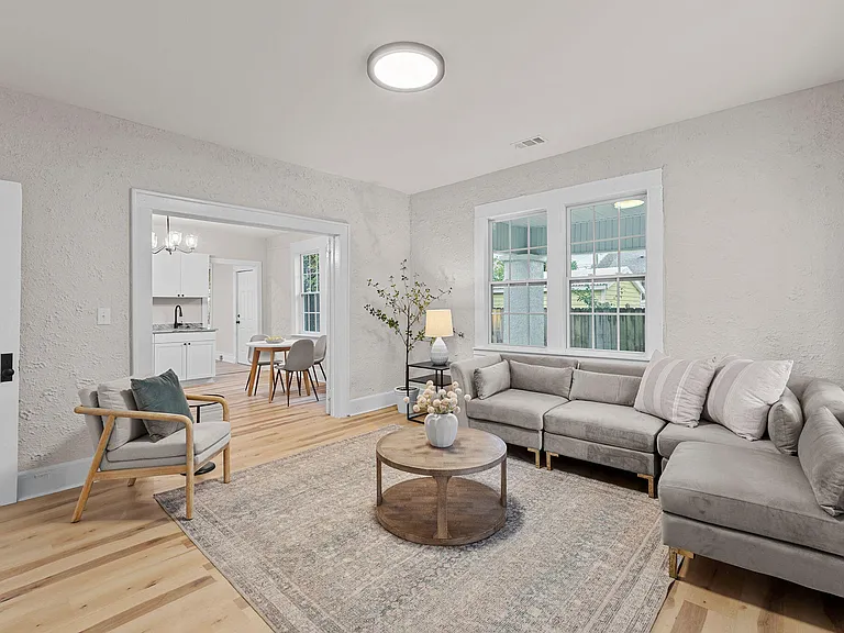 1307 Merry St — Photo 4