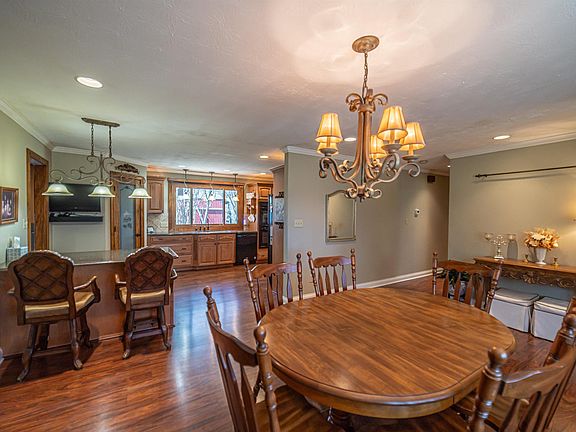 4th image of 8055 Houser Rd