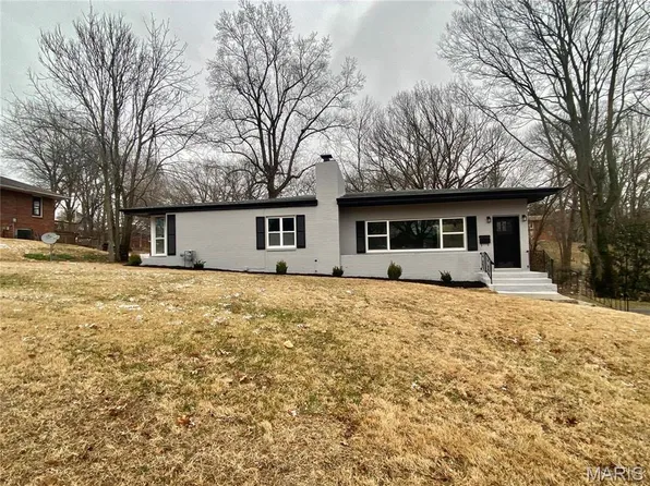 820 Valley Dr, East Alton, IL 62024