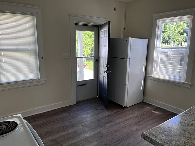 1281 Webb Rd — Photo 12