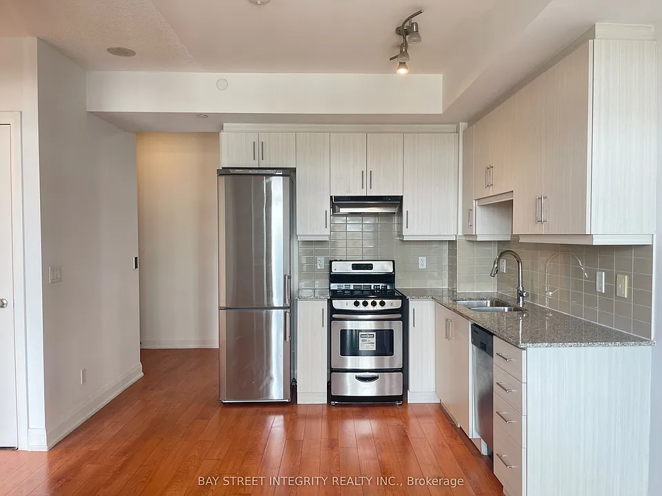 68 Canterbury Pl #1001