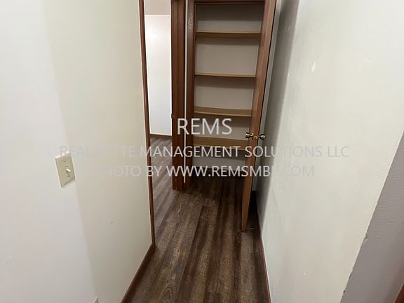 4th image of 210 W John St #2