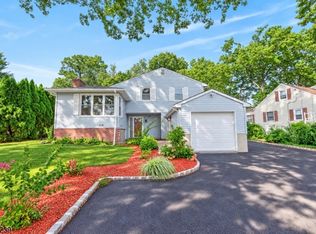 280 Whippany Rd, Whippany, NJ 07981