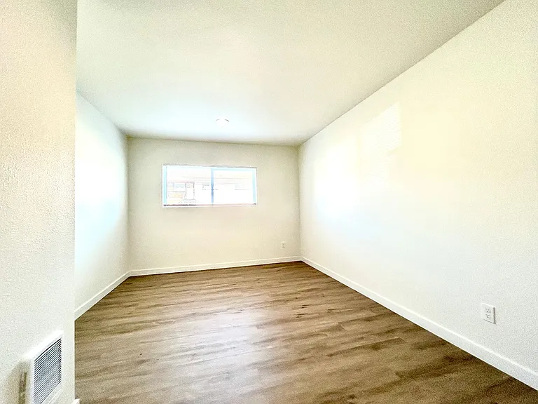 Kamden Place: Leasing Specials! Balconies, Lawn Space, Quiet Community in Pasco — Photo 8