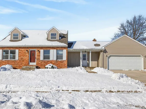 1505 Knoll Ridge Dr, Waverly, IA 50677