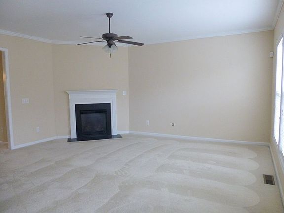 2nd image of 3318 Chastain Gardens Dr