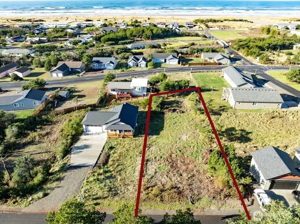 31405 J Place, Ocean Park, WA 98640