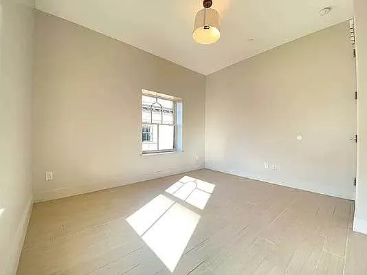 Rented by Bruma Realty LLC | media 17