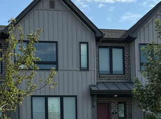 9 Capron Ln, Saint Charles, MO 63303