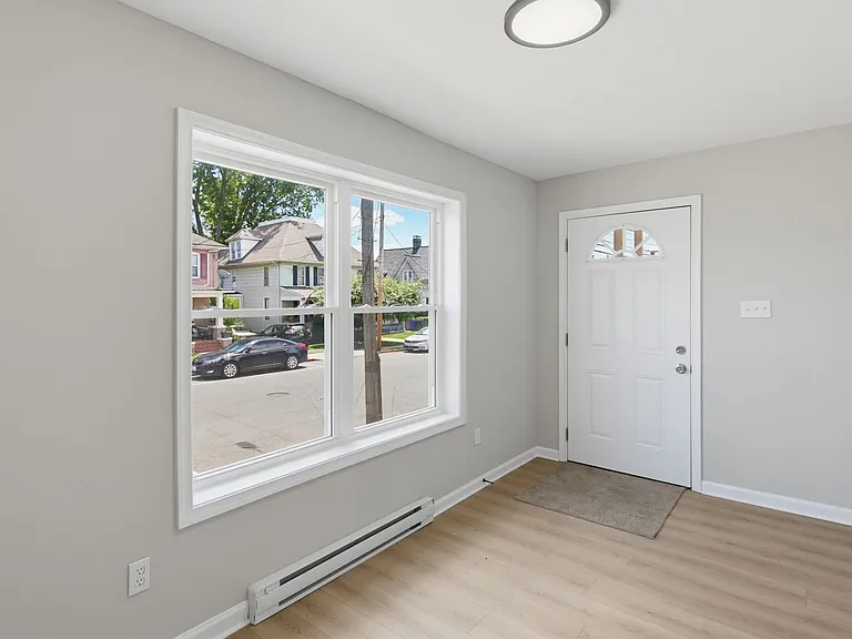 837 Virginia Ave — Photo 13
