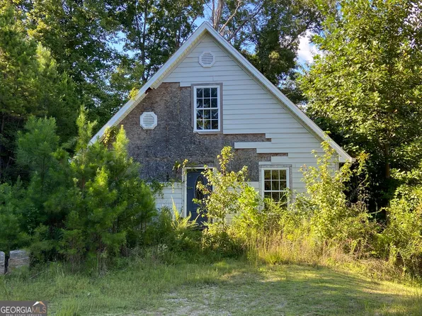 72 Cliffs Ridge Dr, Toccoa, GA 30577