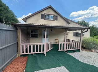 48 Grubbs Rd, Cheswick, PA 15024