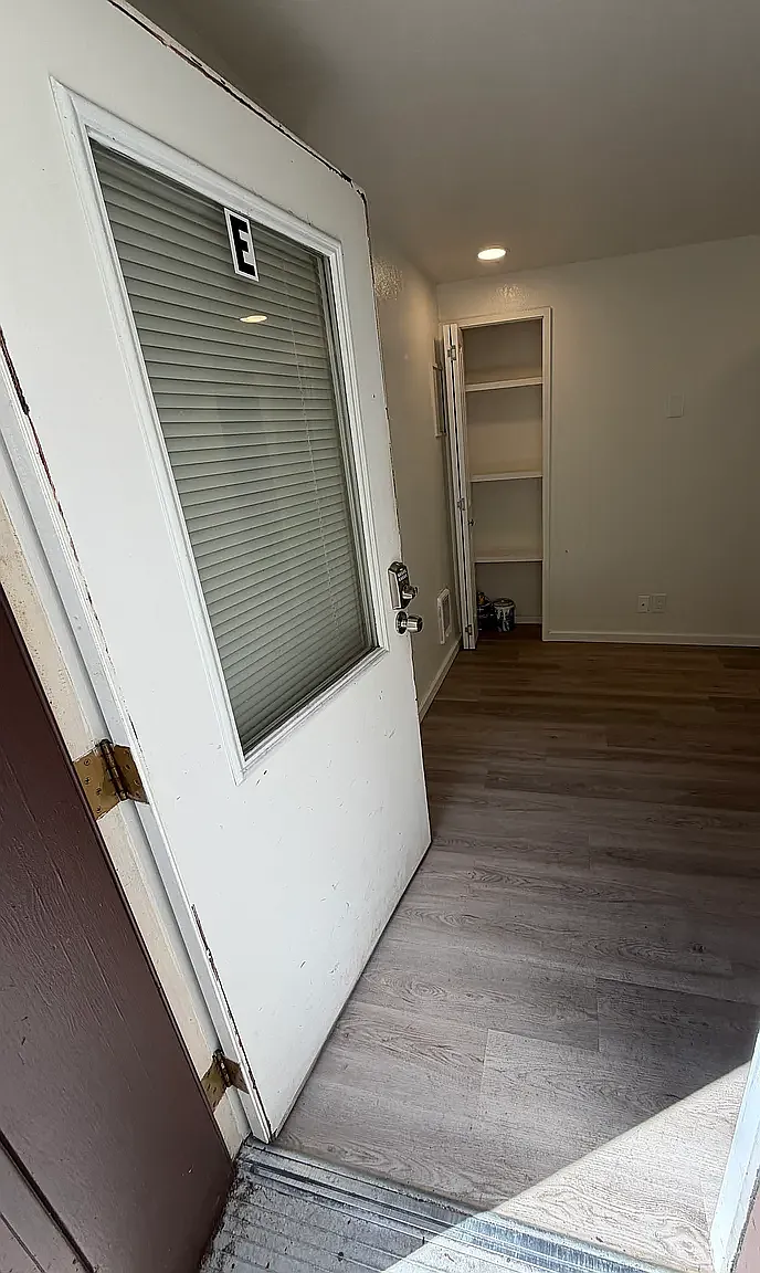 2 bed, 700 sqft, $1,800 — Photo 4