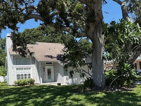 14843 Sunset Dr, Largo, FL 33774