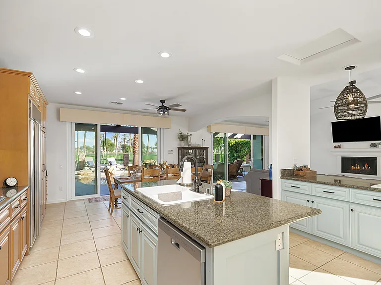 56408 Palms Dr — Photo 12