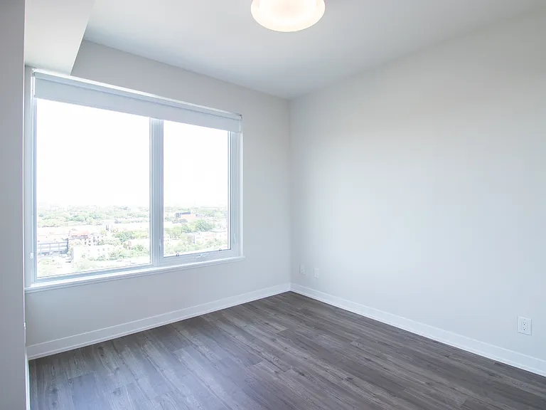 25 Nicholas Ave — Photo 45
