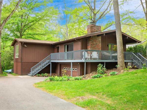 906 Aztec Trl, Mercer, PA 16137