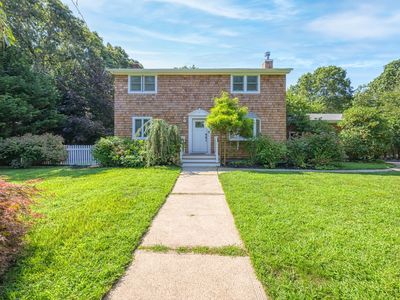 19 Pine Tree Ln, East Quogue, NY, 11942
