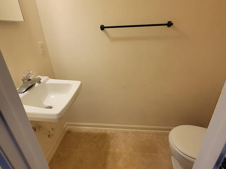 408 Memorial Park Dr — Photo 8