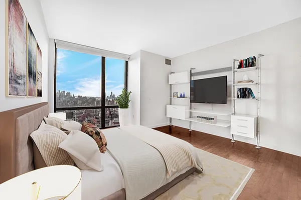 Rented by Nomad Property Group, LLC | media 24