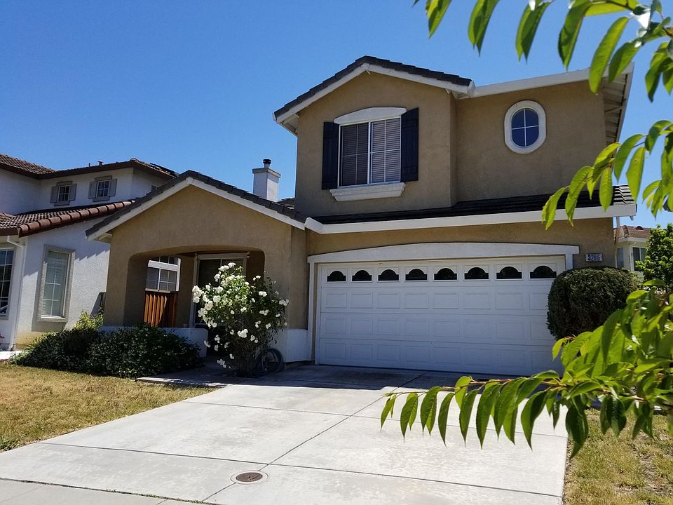 1st image of 3285 Woodmere Dr