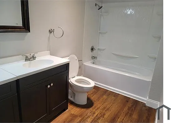 2 bed, 1200 sqft, $1,499 — Photo 2