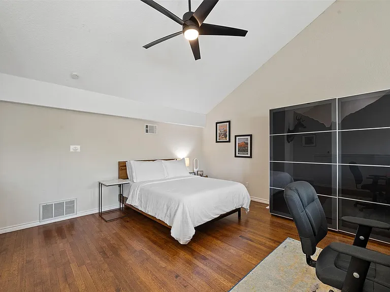 1500 Woodlawn Blvd #304 — Photo 25