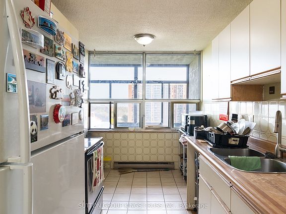 5th image of 25 Kensington Rd #1007