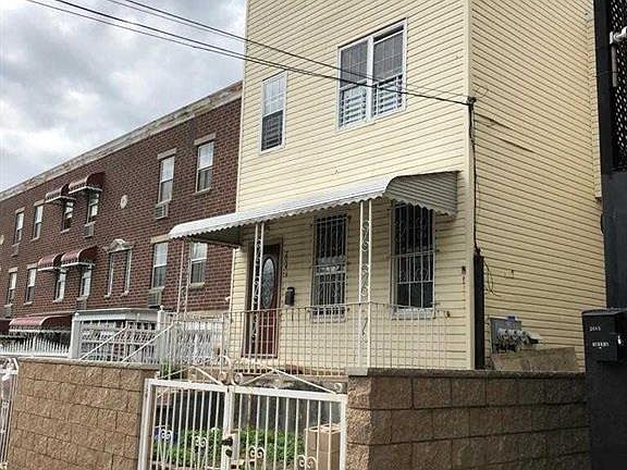 2nd image of 2043 Bathgate Avenue