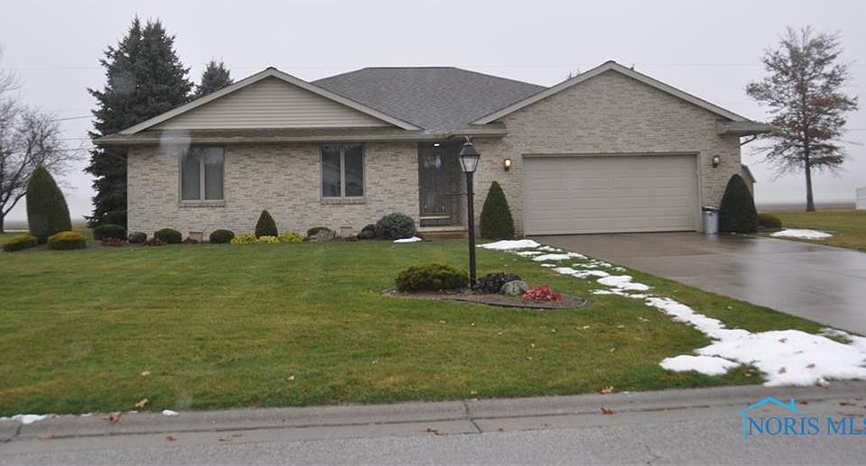 1st image of 161 Wisteria Dr