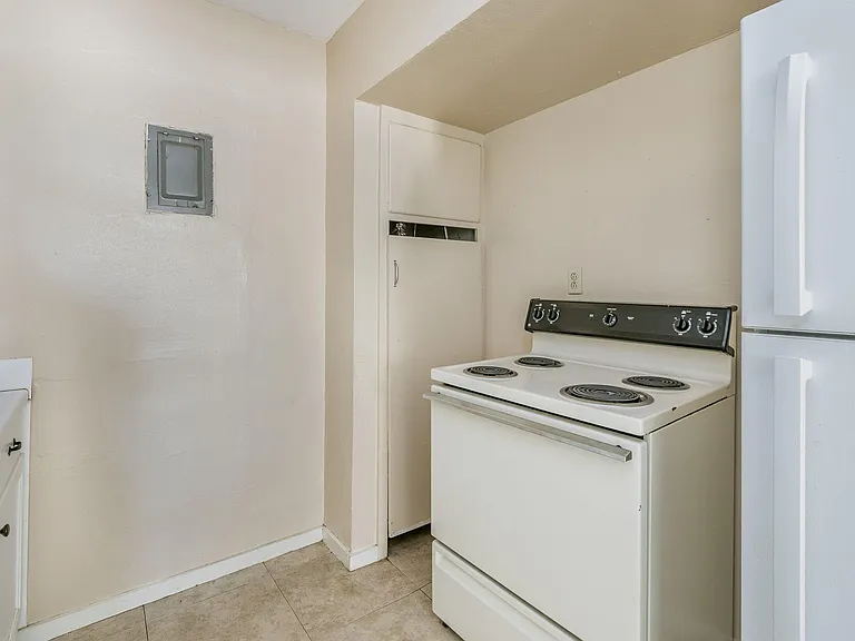 509 4th Ave #C — Photo 11