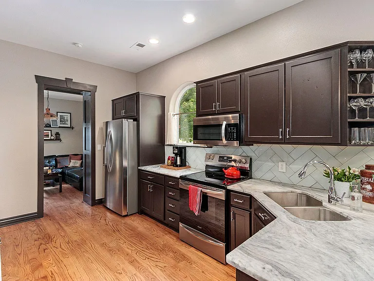 1711 Martin Luther King Blvd — Photo 9