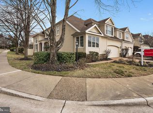 2901 Strathaven Pl, Vienna, VA 22181