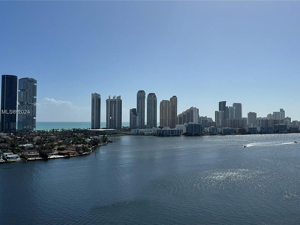 1st image of 3600 Mystic Pointe Dr #Ph1