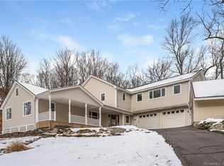 896 Bear Hill Rd, Middletown, CT 06457