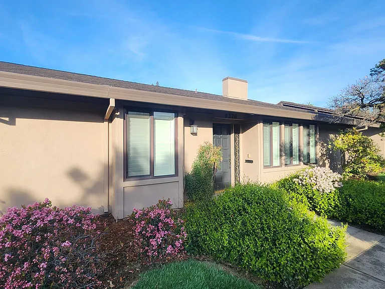 4326 Fair Oaks Blvd — Photo 1